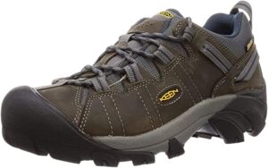 Best hiking shoes for supination